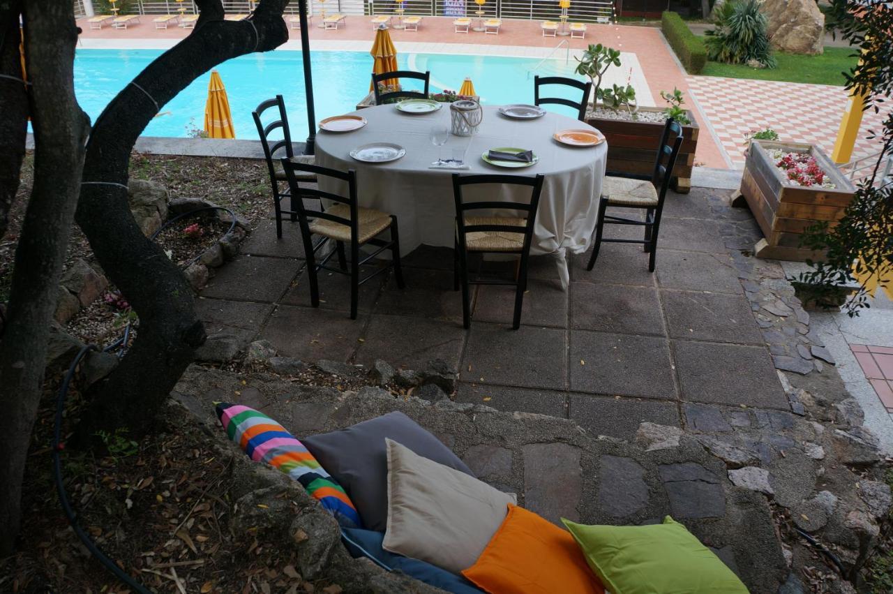 Villaggio Camping Golfo Di Arzachena Cannigione Exteriör bild
